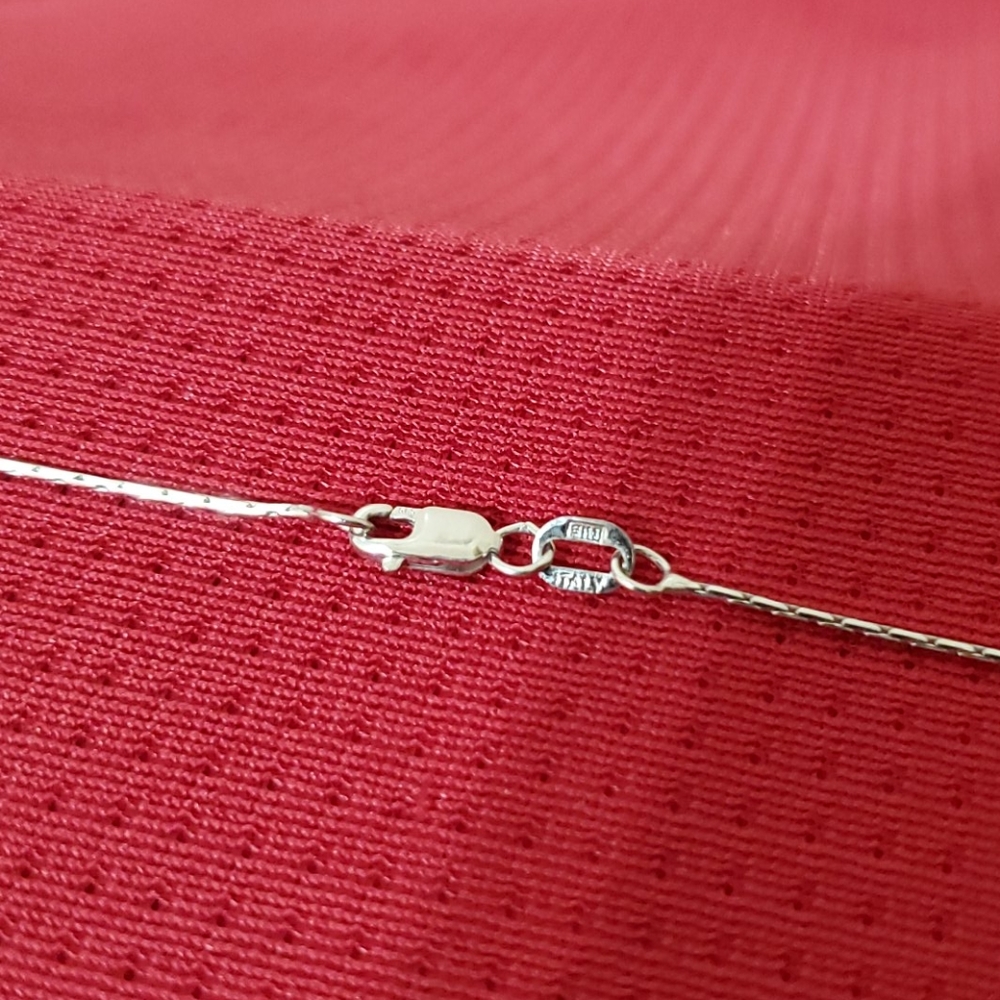 14kt Chain & Charm - Picture 6 of 8